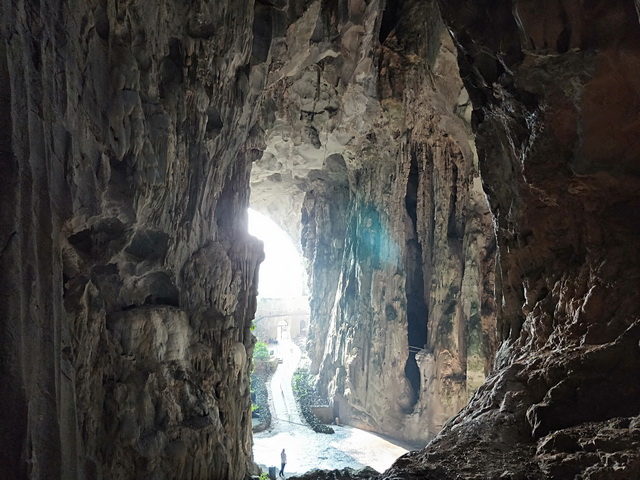 广东河源圣迹苍岩溶洞景观灯光设计施工方案(图12)