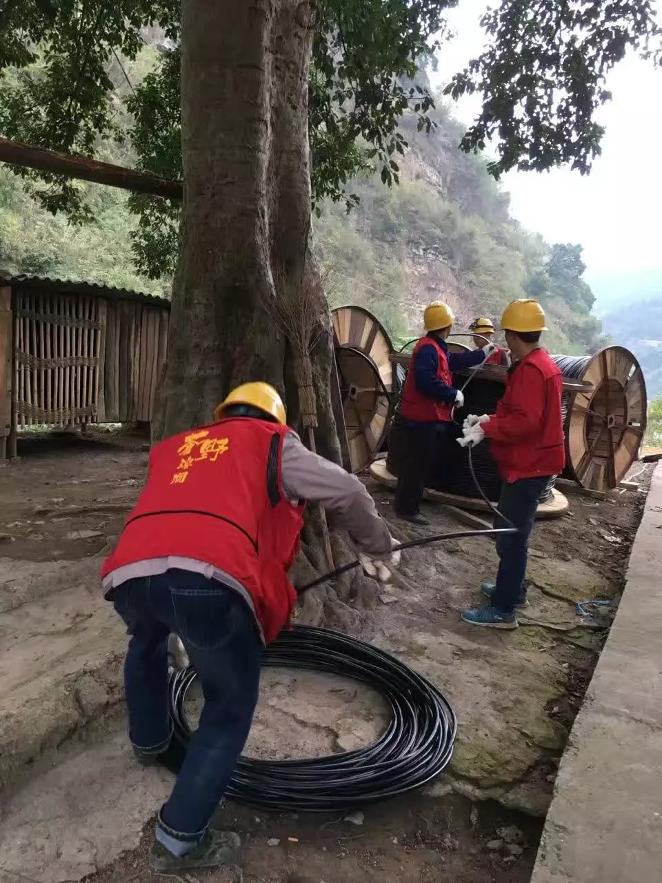 四川泸州古蔺古郎洞溶洞设计开发溶洞灯光施工(图73)