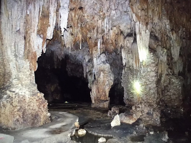 重庆南川金佛山5A景区 魔幻烟云洞溶洞灯光开发设计(图7)