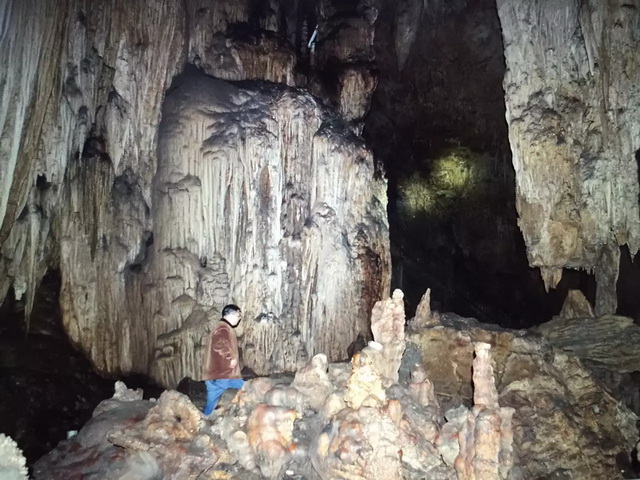 重庆南川金佛山5A景区 魔幻烟云洞溶洞灯光开发设计(图8)