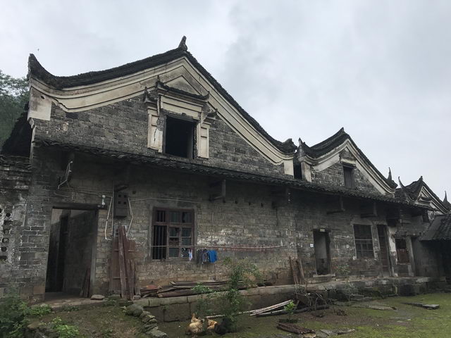 湖南邵阳白龙洞溶洞灯光升级设计方案施工(图2)