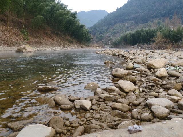 浙江杭州千岛湖《白马乳洞》溶洞灯光开发设计施工(图18)